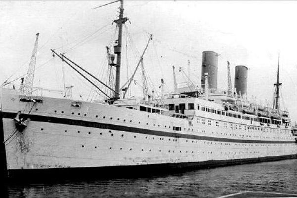 empirewindrush-big44AC1E02-8670-3BBD-0661-4A8C7C7829CA.jpg
